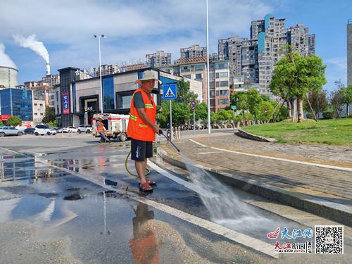 建设管理局扎实做好秋冬季节BOB半岛环境卫生保障工作(图1)