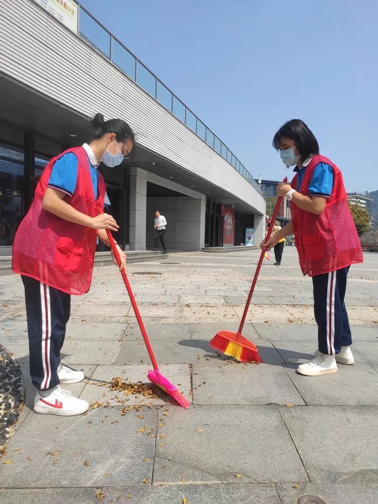 BOB半岛乐清市三环精密机械取得一种直线导轨副滑块自动清洗磨合设备专利(图1)